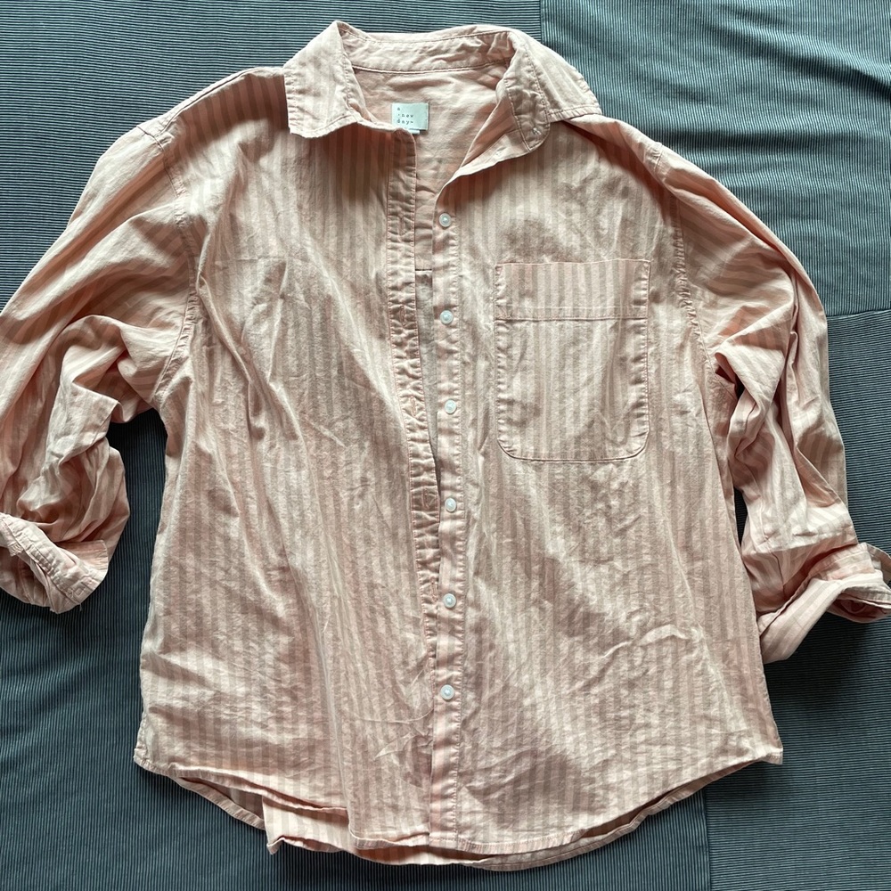 Target Button Down - Picture 1 of 1